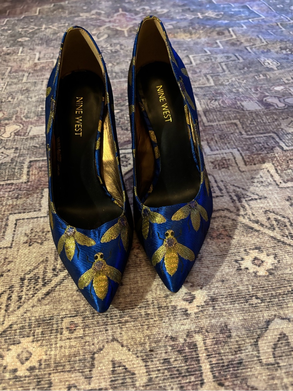 Nine West Royal Blue and Gold Embroidered Pointed Toe Pumps size 7